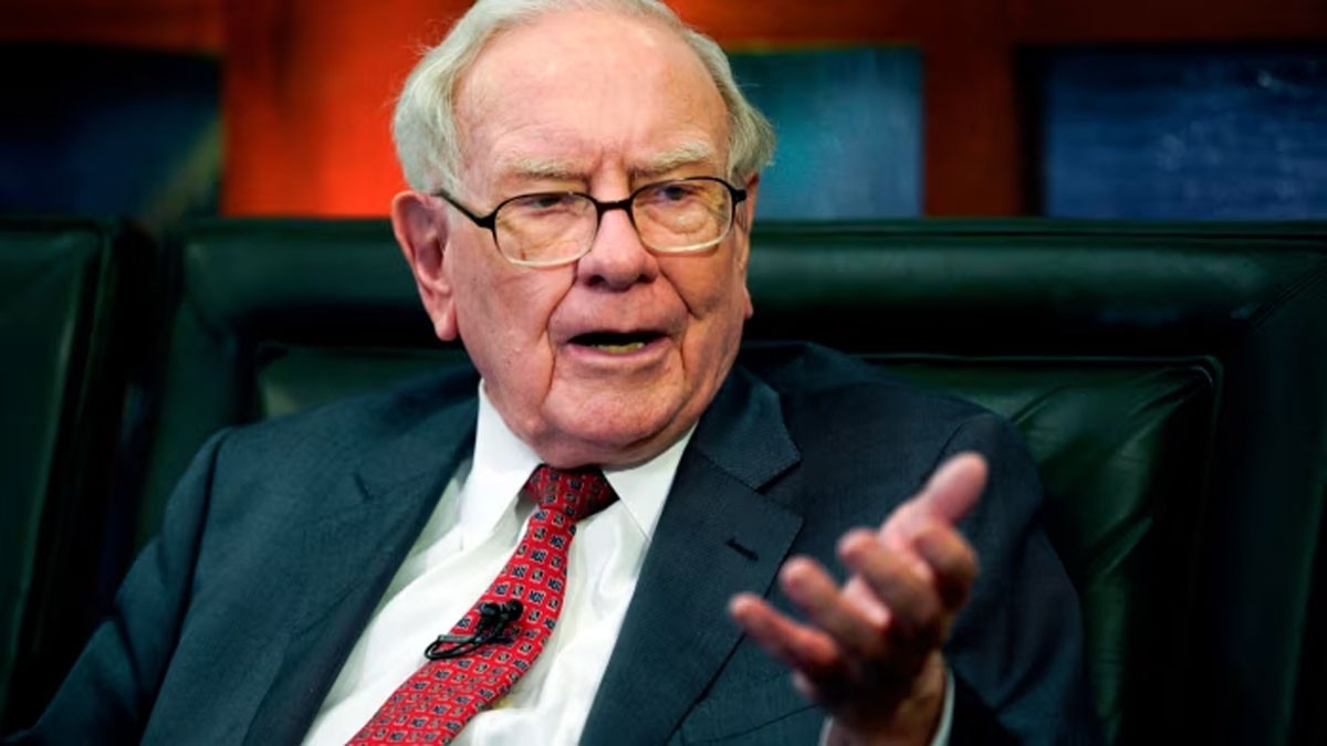 Bậc cha mẹ học ngay tỷ phú Warren Buffett: Dạy con gái KHÔNG cần dịu dàng, chỉ cho các con 2 THỨ làm hành trang vào đời - Ảnh 1.